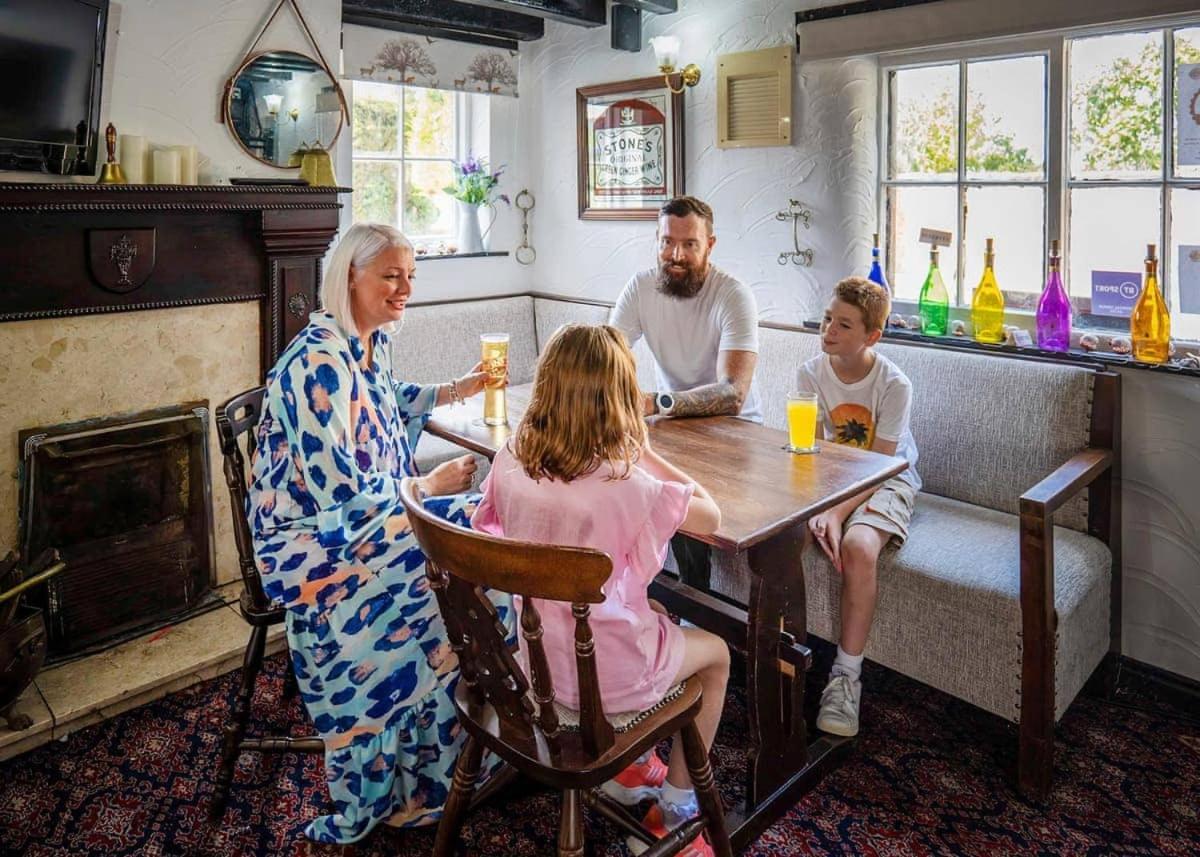 White Rose Country Cottages Thormanby Buitenkant foto