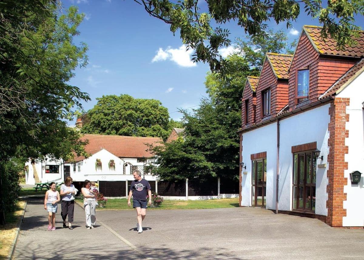 White Rose Country Cottages Thormanby Buitenkant foto